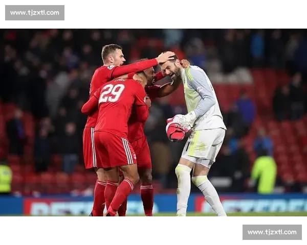 阿波罗迎战阿伯丁欧战焦点对决前瞻与胜负解析阵容状态走势全面分析 阿波罗迎战阿伯丁欧战焦点对决前瞻与胜负解析阵容状态走势全面分析